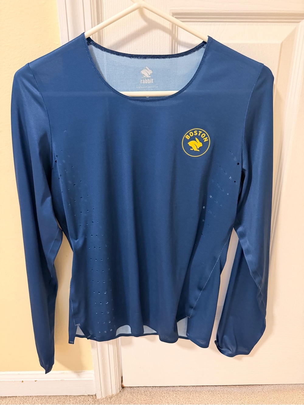Run in Rabbit Boston Marathon Women's Long-Sleeve Performance Tee - Blue